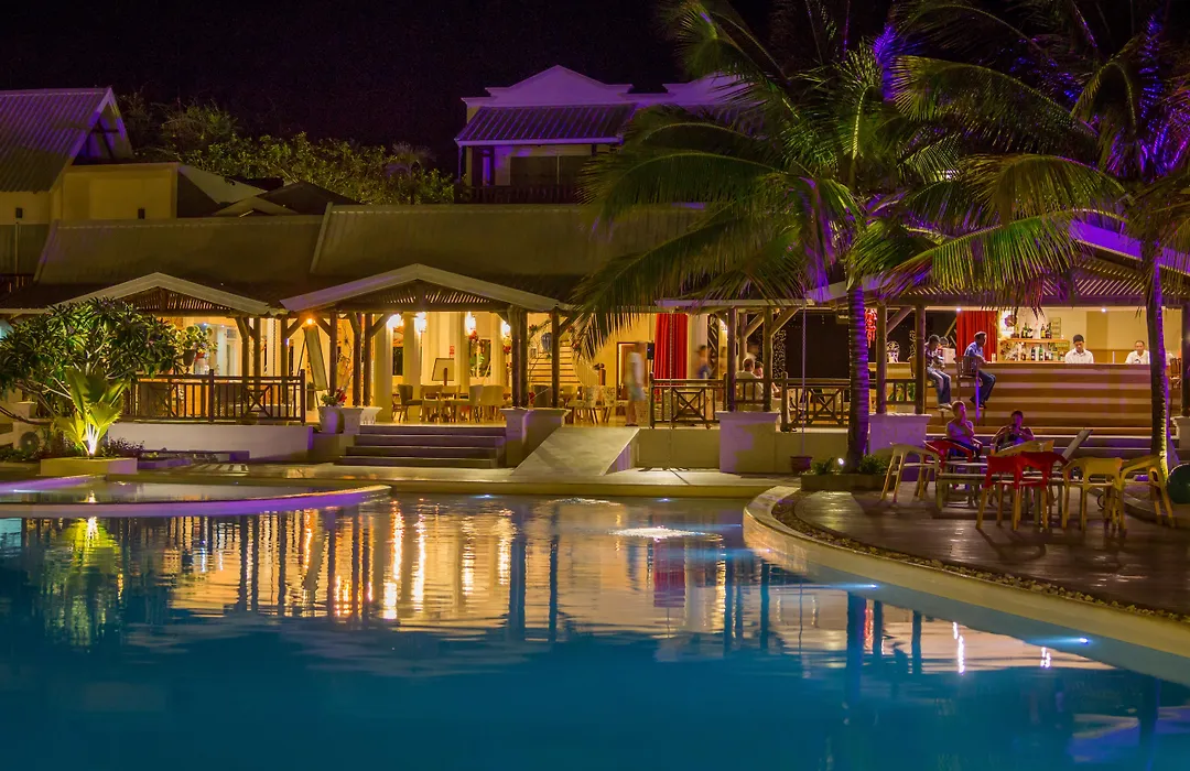 Le Peninsula Bay Beach Resort & Spa-1